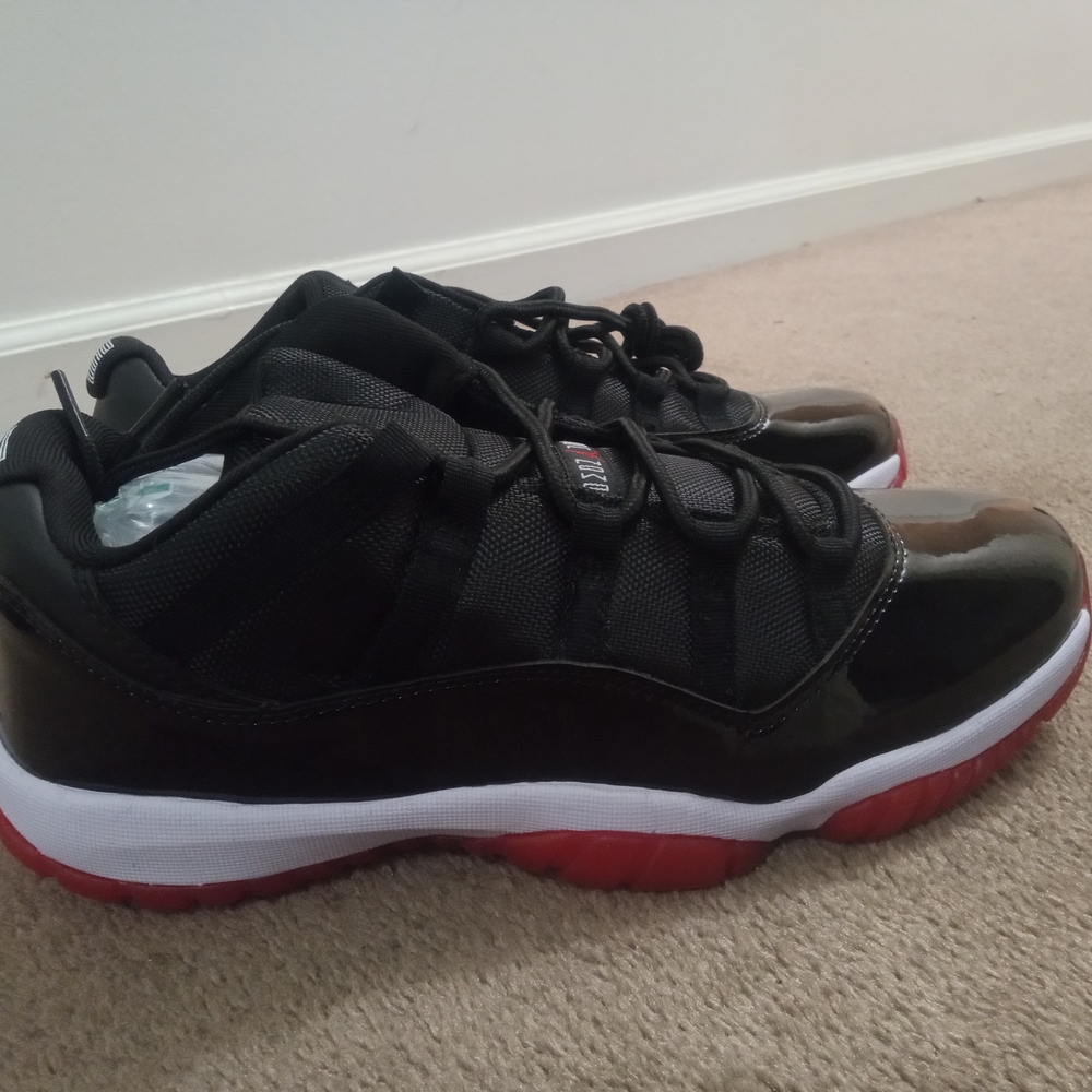 Men's Jordan Retro 11 Bred Low Sz 12